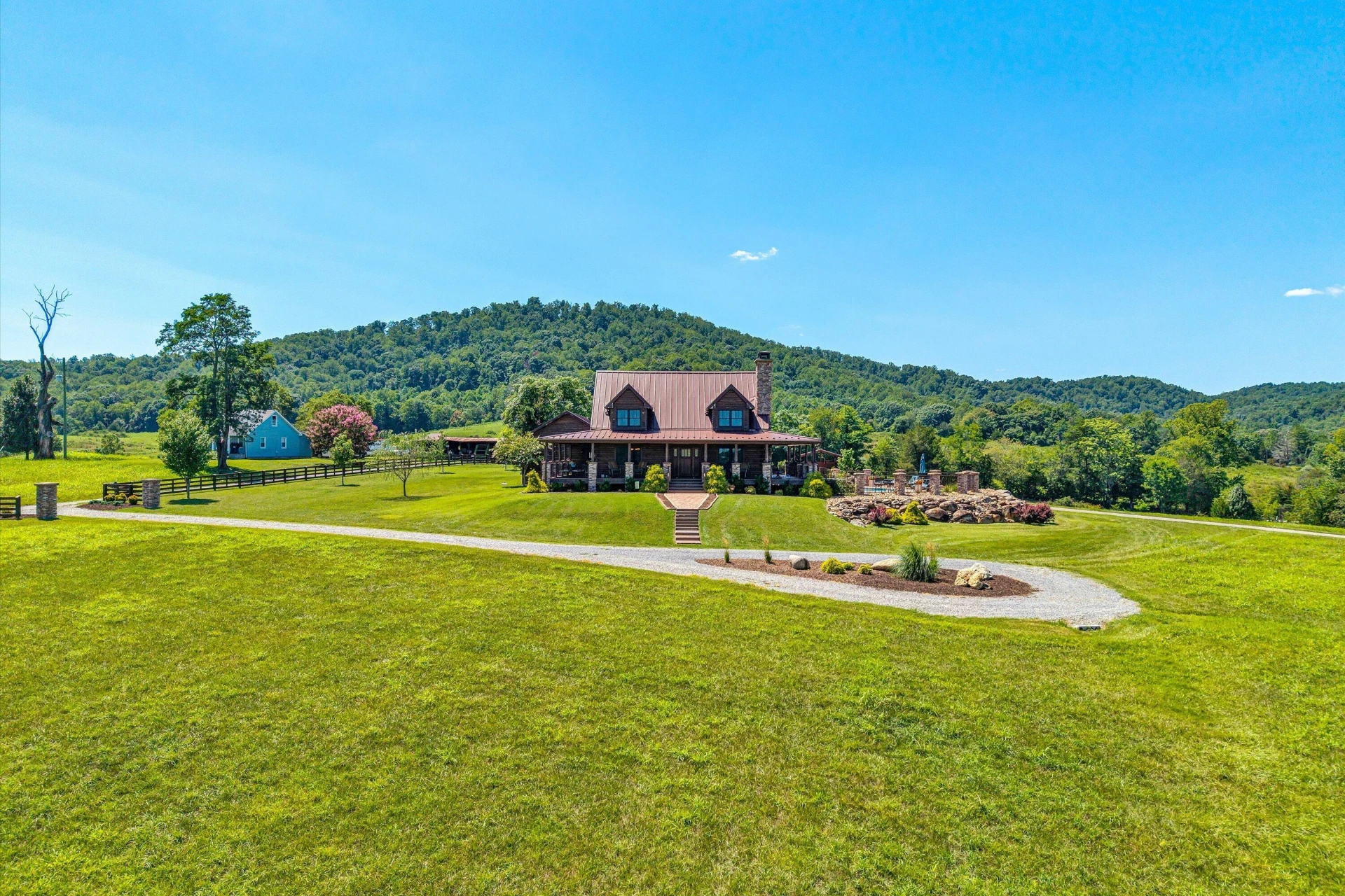 1237 Cochese DR - Photo 4