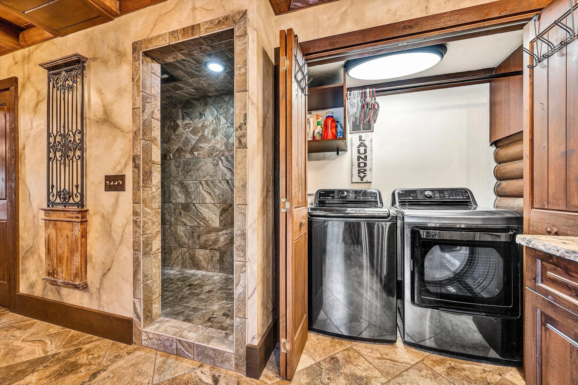 1237 Cochese DR - Photo 32