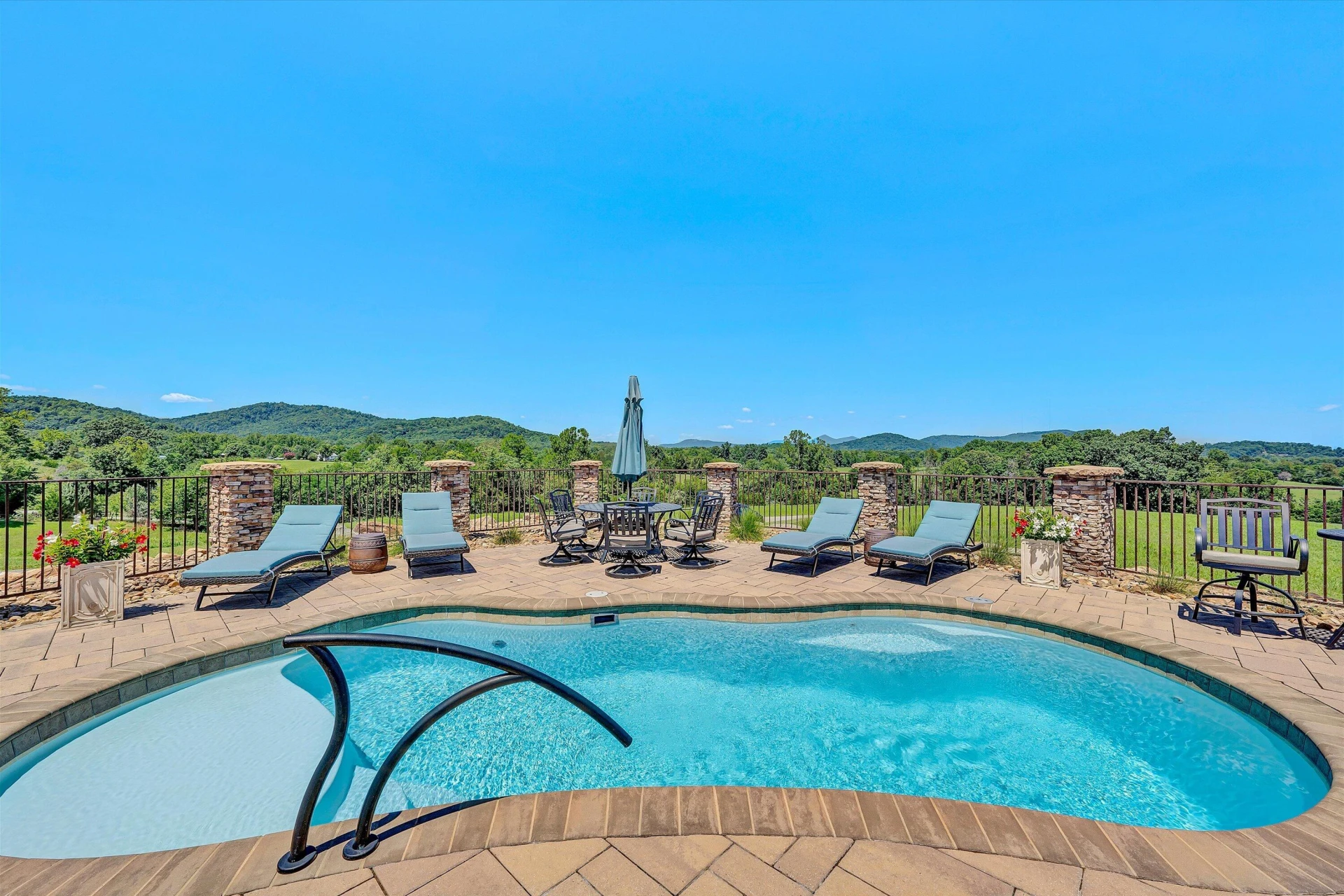 1237 Cochese DR - Photo 50
