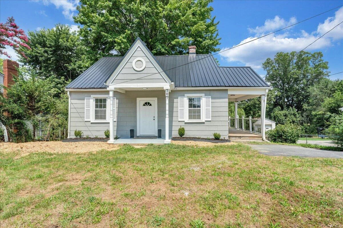 207 Greyson ST - Photo 2