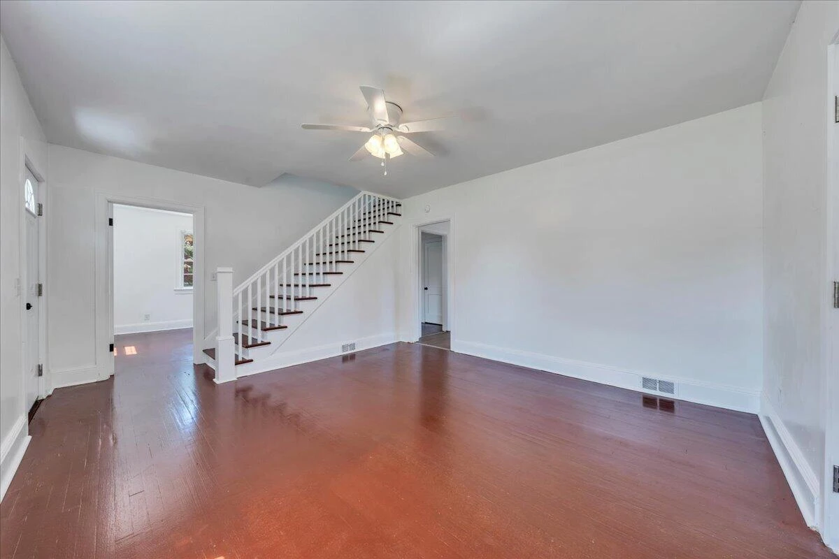 207 Greyson ST - Photo 6