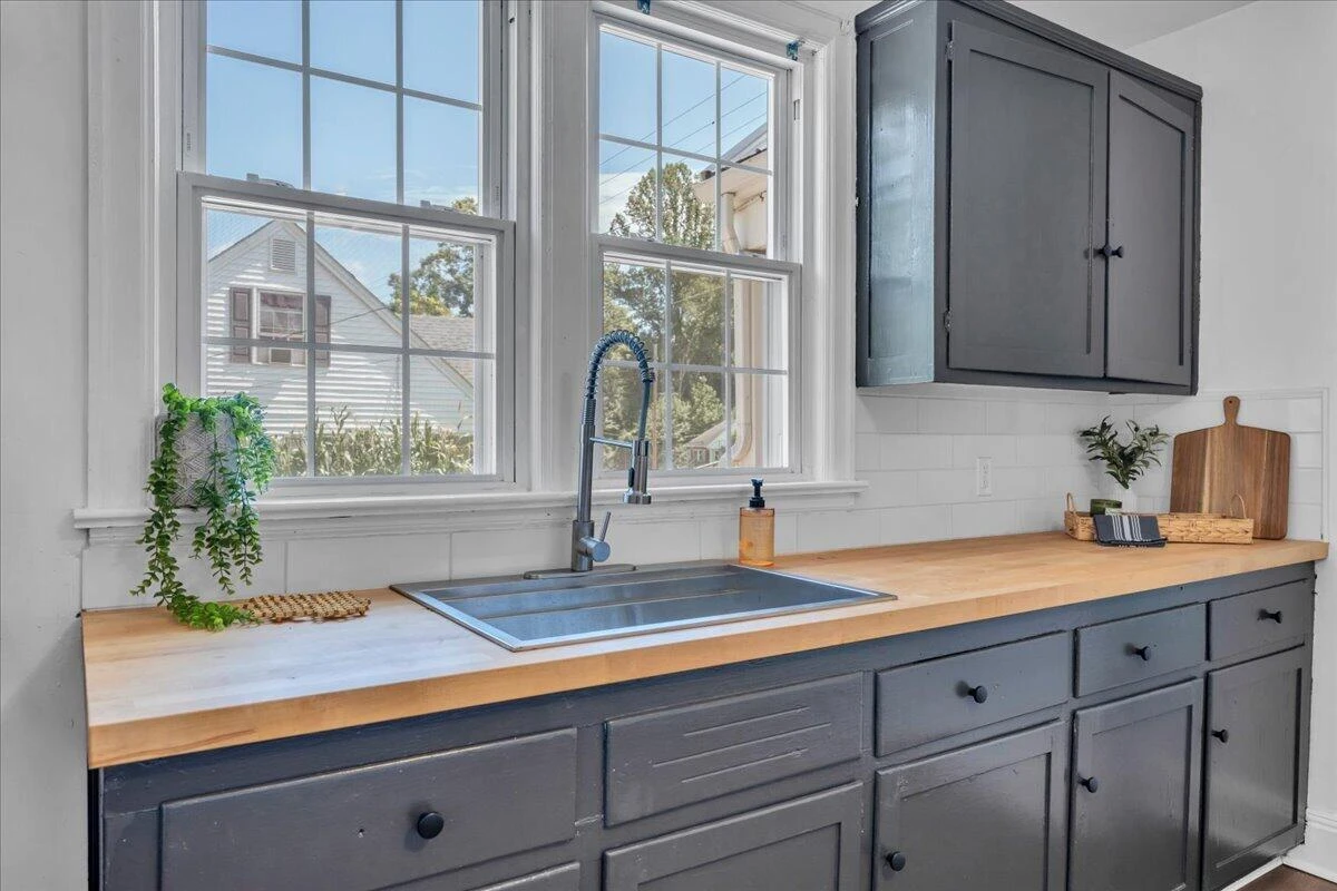 207 Greyson ST - Photo 9