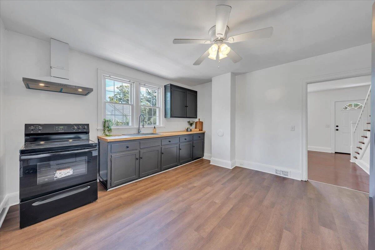 207 Greyson ST - Photo 10