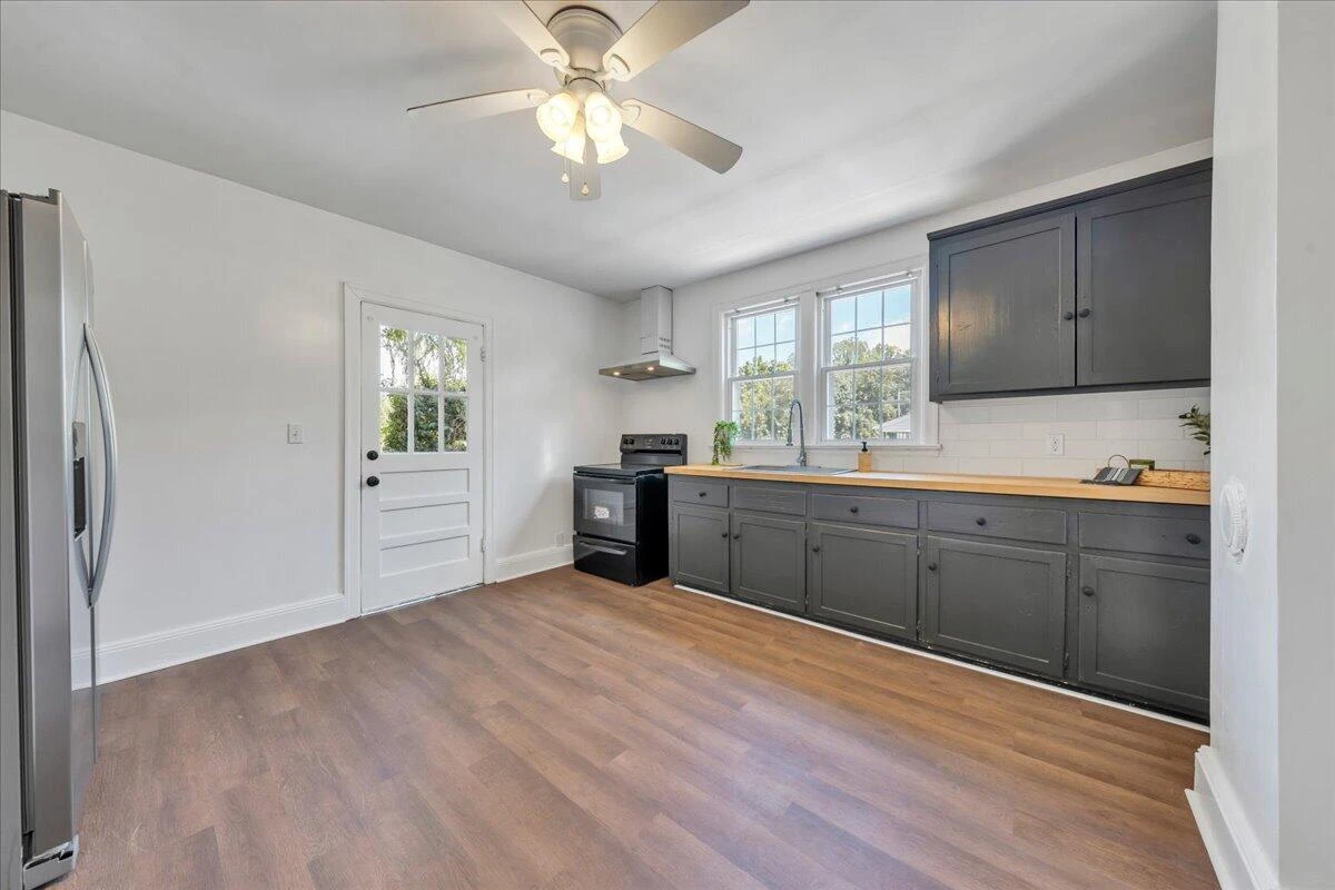 207 Greyson ST - Photo 11