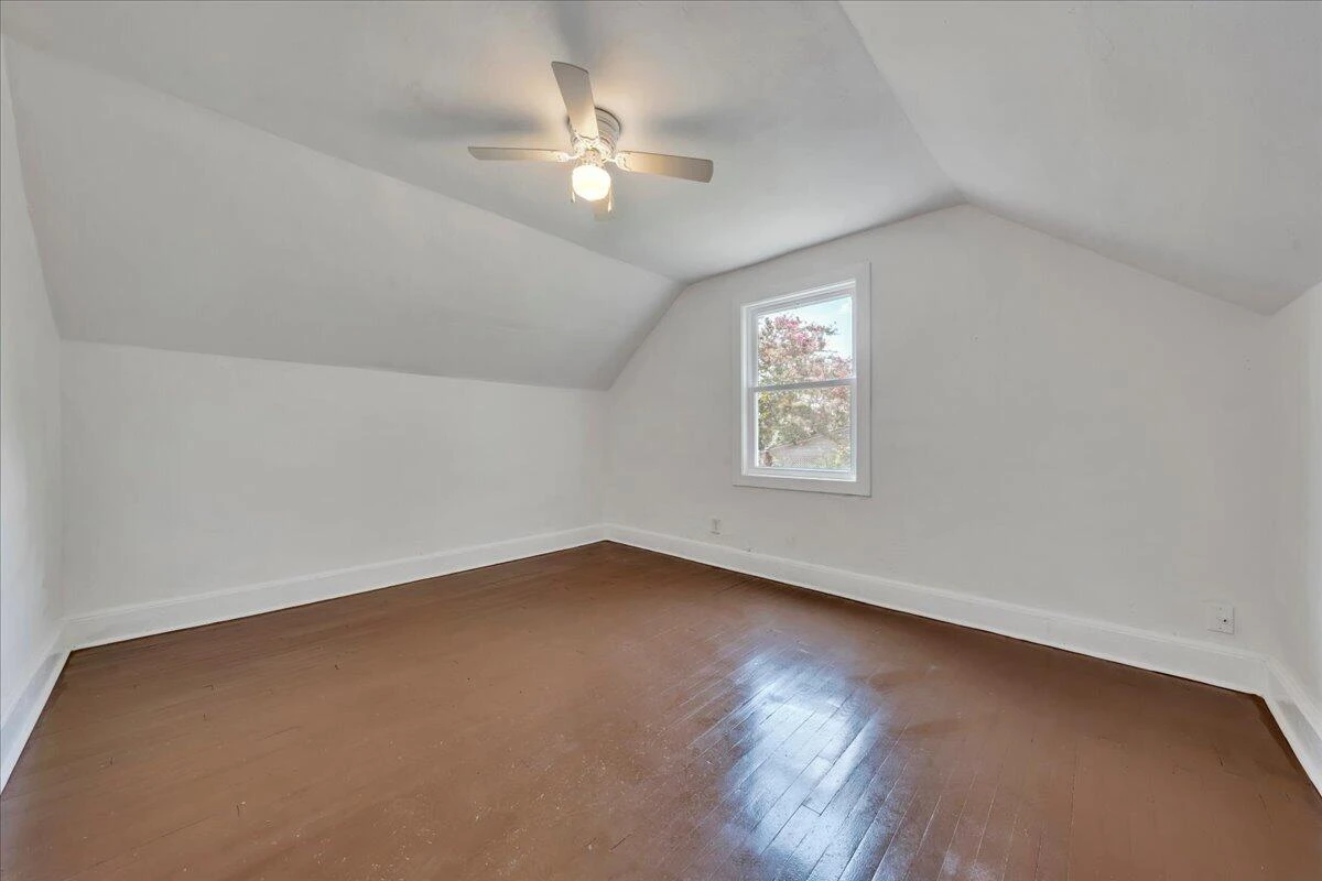 207 Greyson ST - Photo 20