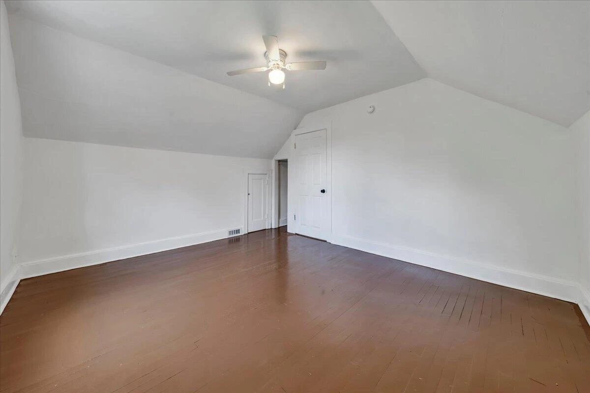 207 Greyson ST - Photo 21