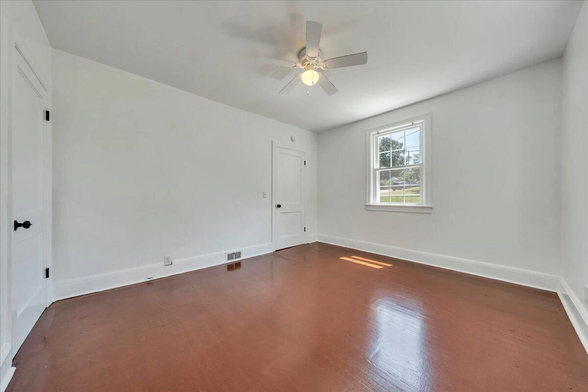 207 Greyson ST - Photo 23