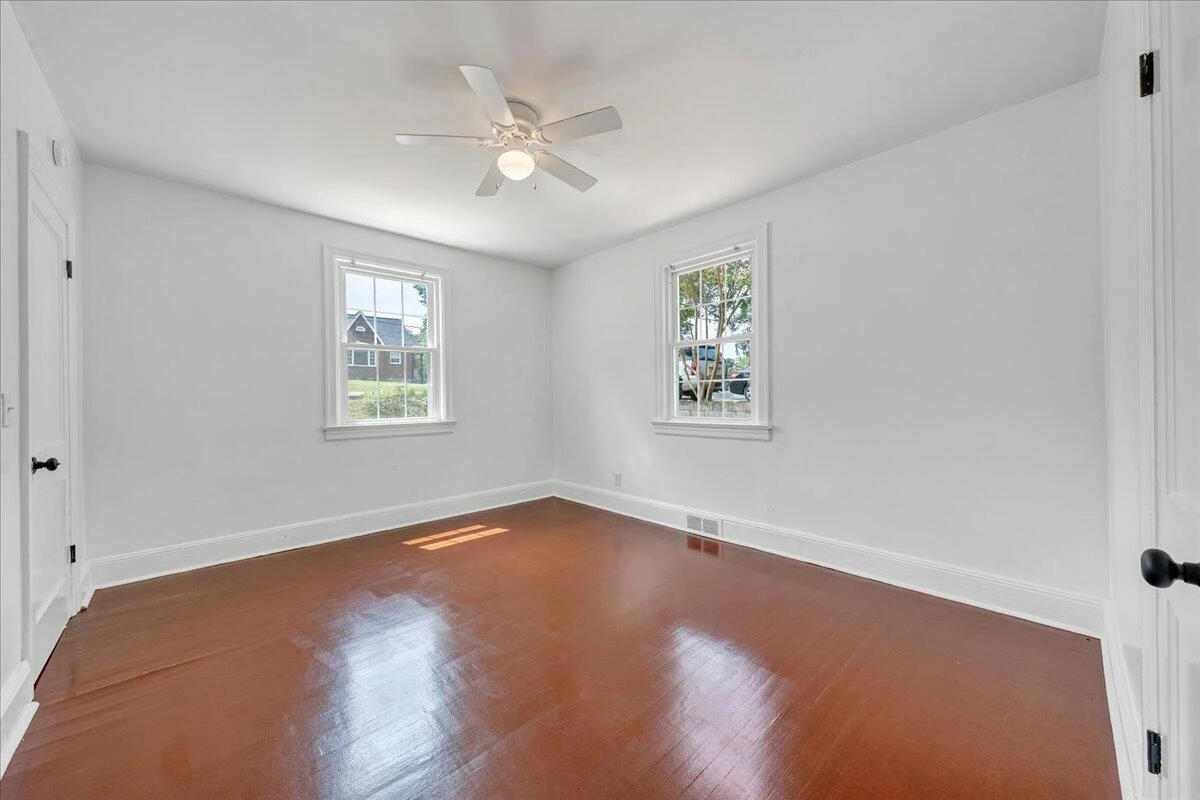 207 Greyson ST - Photo 26