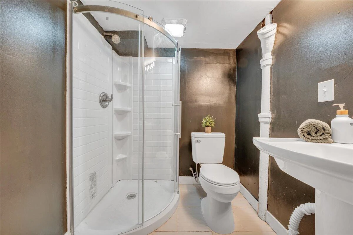 207 Greyson ST - Photo 36