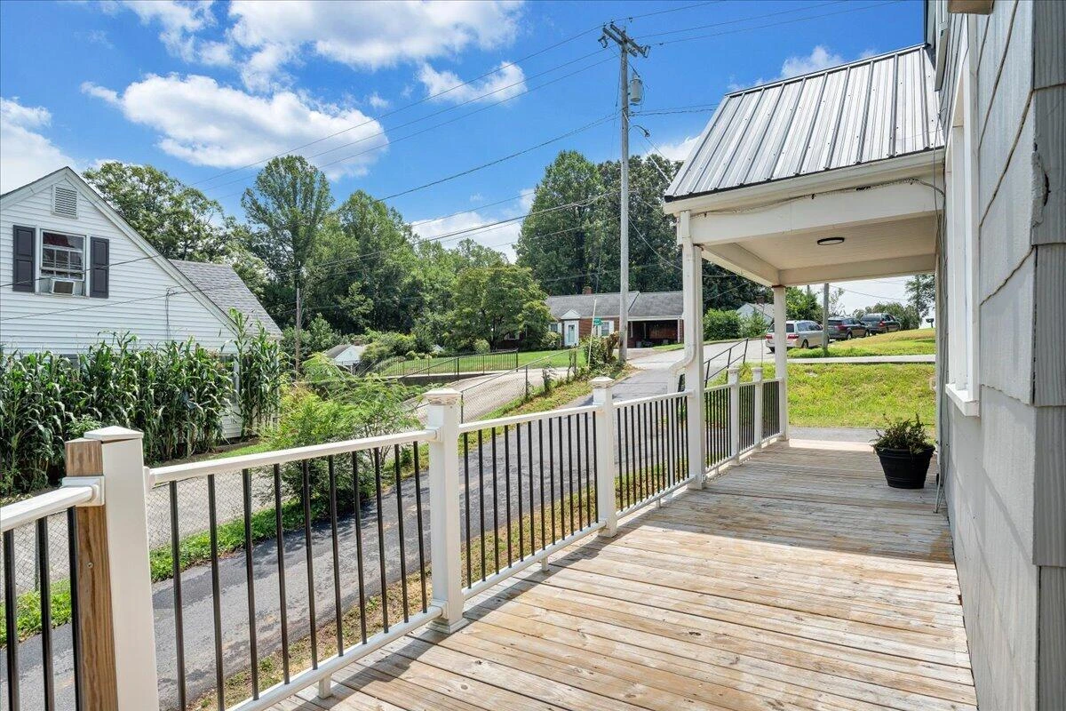 207 Greyson ST - Photo 39