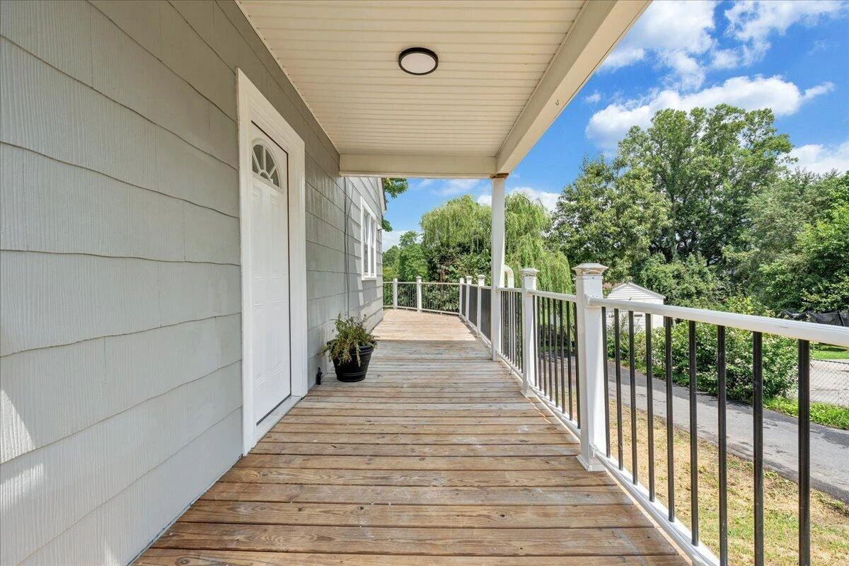 207 Greyson ST - Photo 41