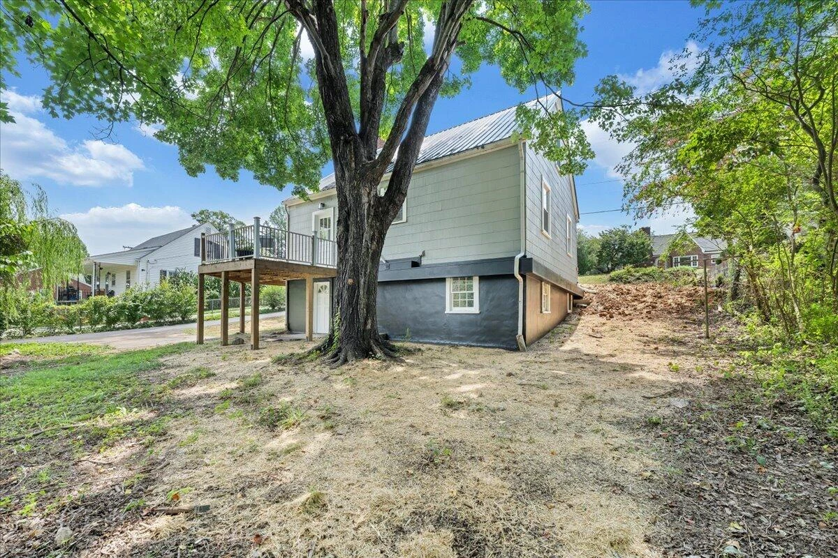207 Greyson ST - Photo 49