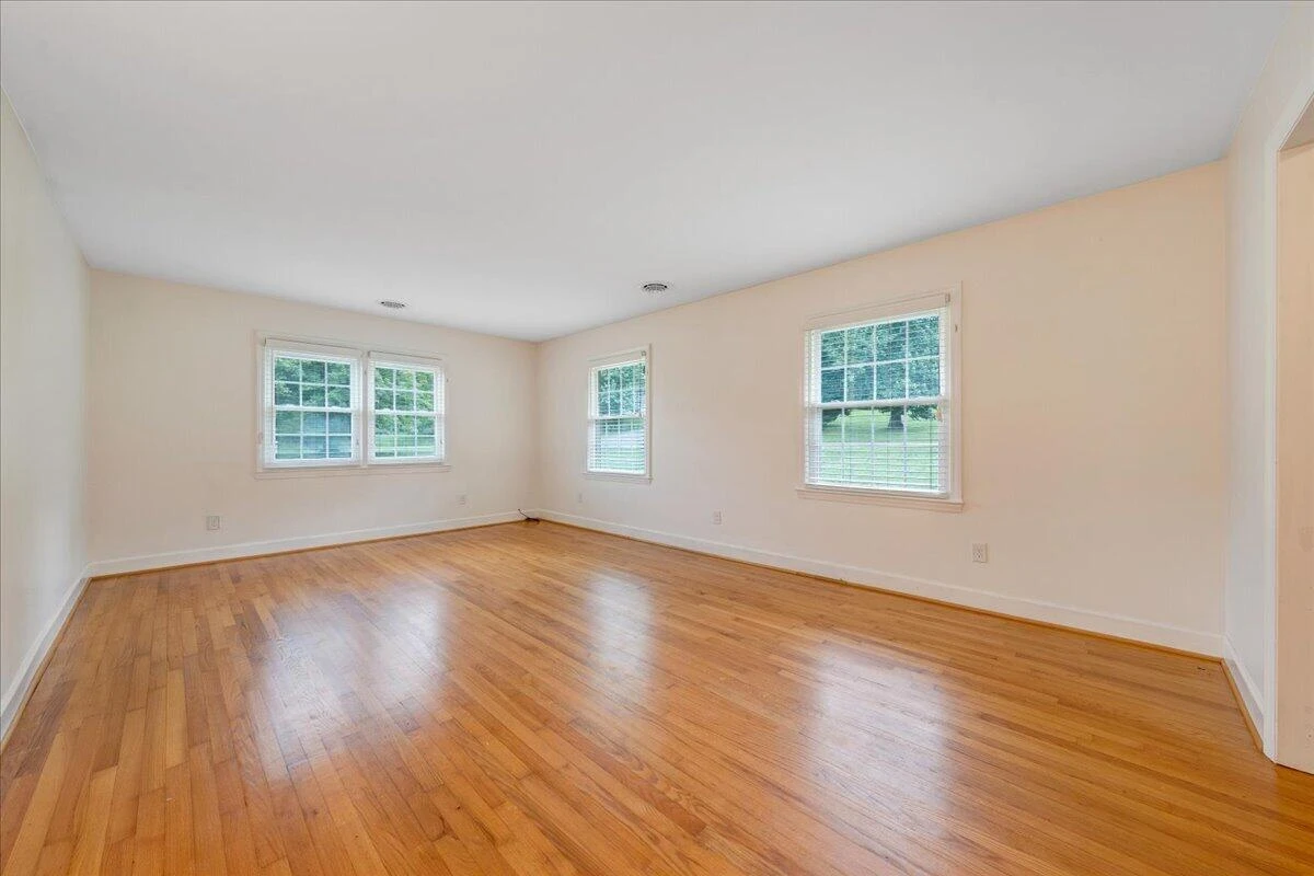 235 Arthur CIR - Photo 7