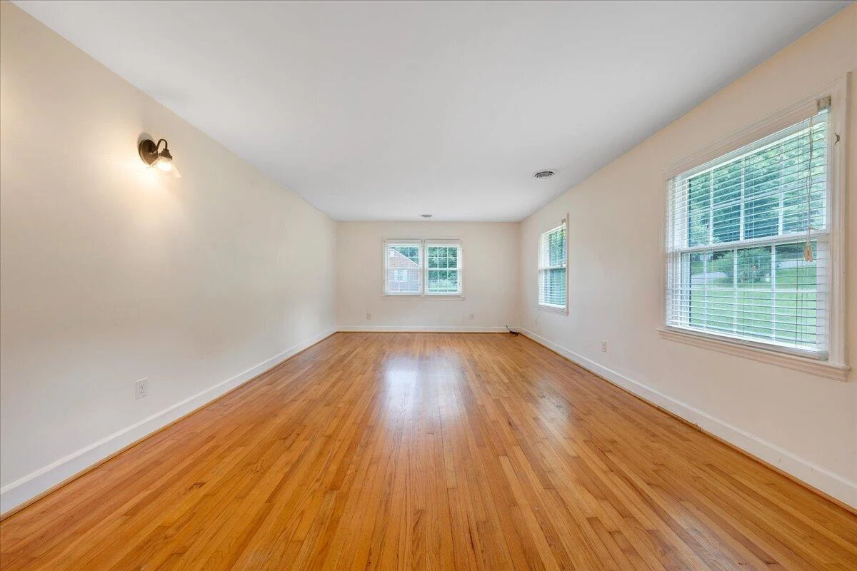 235 Arthur CIR - Photo 8