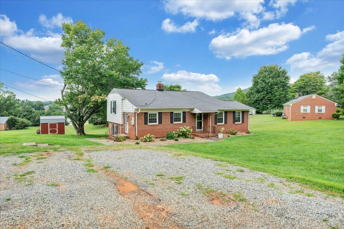 235 Arthur CIR - Photo 41