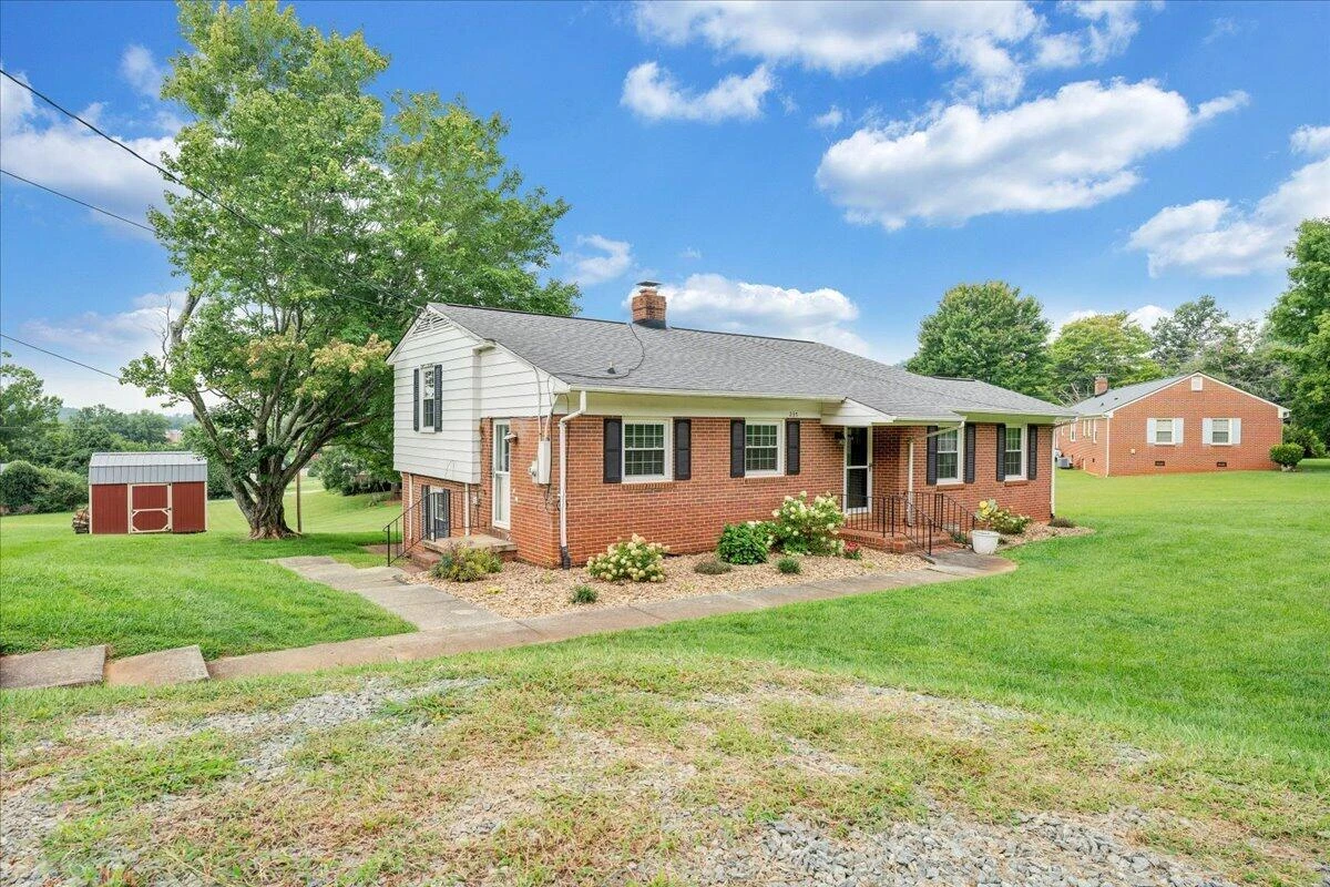 235 Arthur CIR - Photo 42