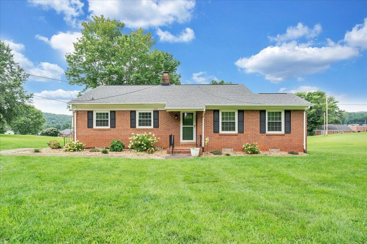 235 Arthur CIR - Photo 43
