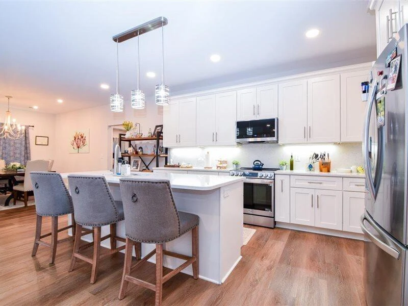 1022 Westcove RD - Photo 4