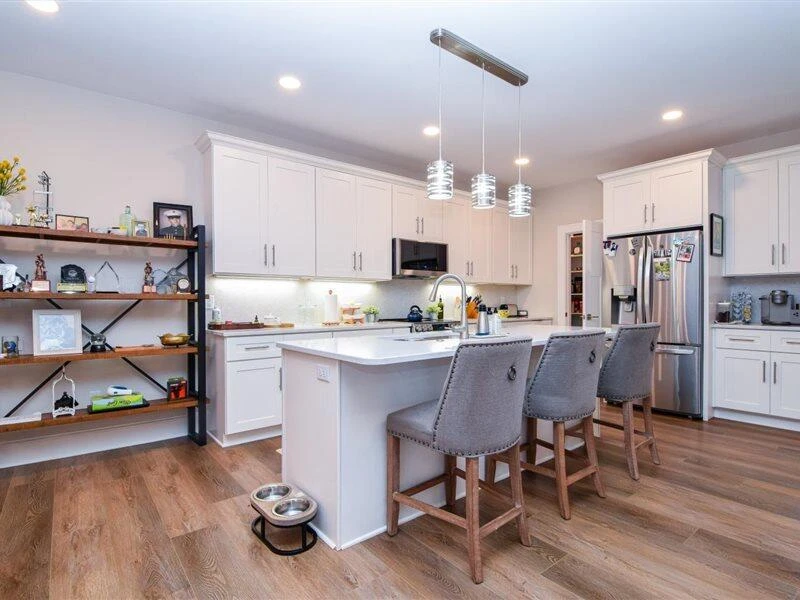 1022 Westcove RD - Photo 5