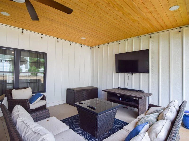 1022 Westcove RD - Photo 26