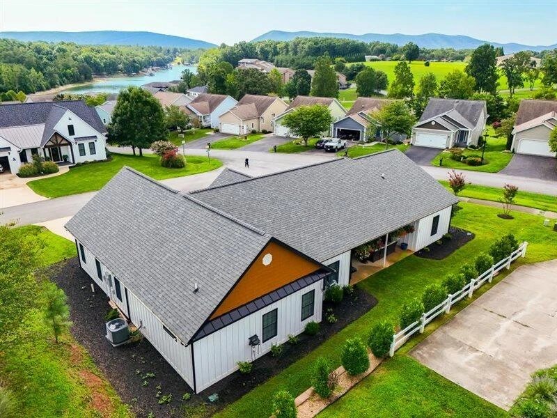 1022 Westcove RD - Photo 38