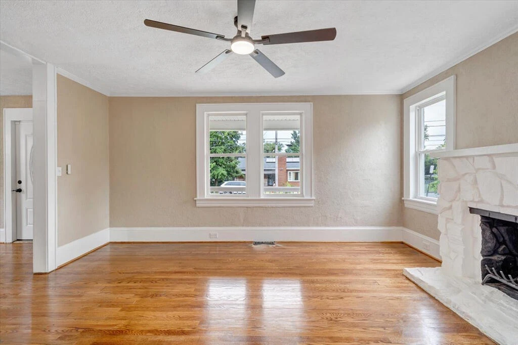 2411 Florida AVE NW - Photo 8