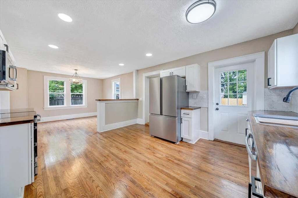 2411 Florida AVE NW - Photo 16