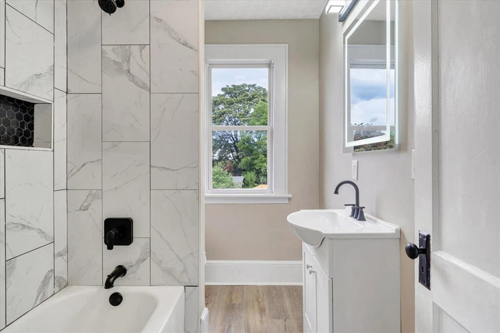 2411 Florida AVE NW - Photo 18