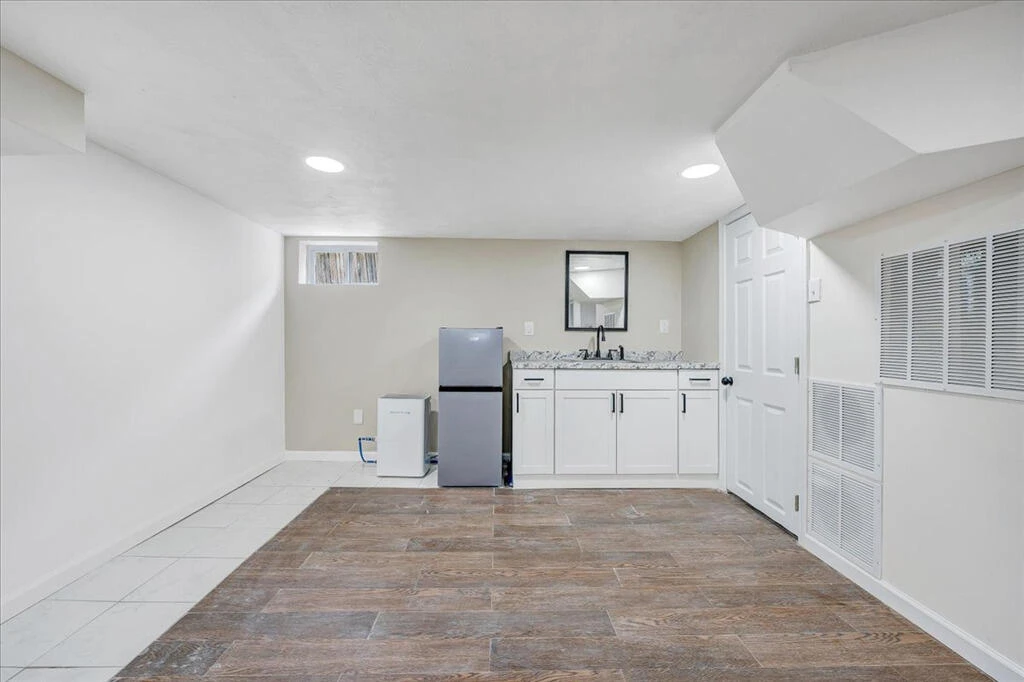 2411 Florida AVE NW - Photo 32