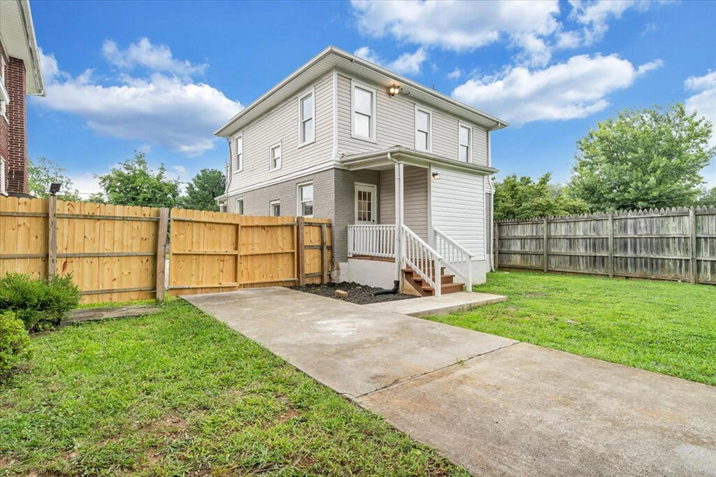 2411 Florida AVE NW - Photo 45