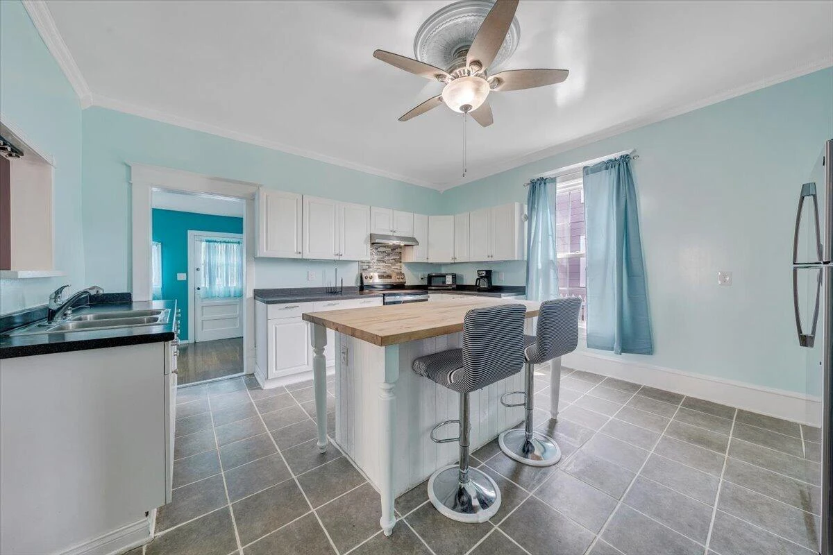 918 Dale AVE SE - Photo 17