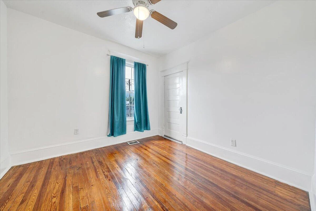 918 Dale AVE SE - Photo 41