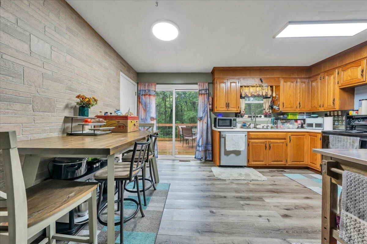 864 Harmony RD - Photo 4