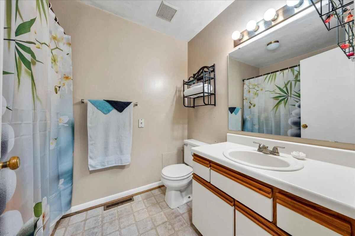 864 Harmony RD - Photo 8