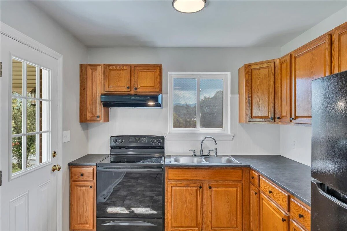 3768 Wilmont AVE NW - Photo 6