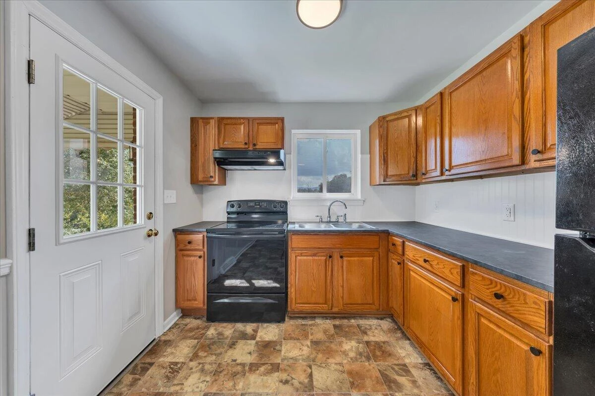 3768 Wilmont AVE NW - Photo 7