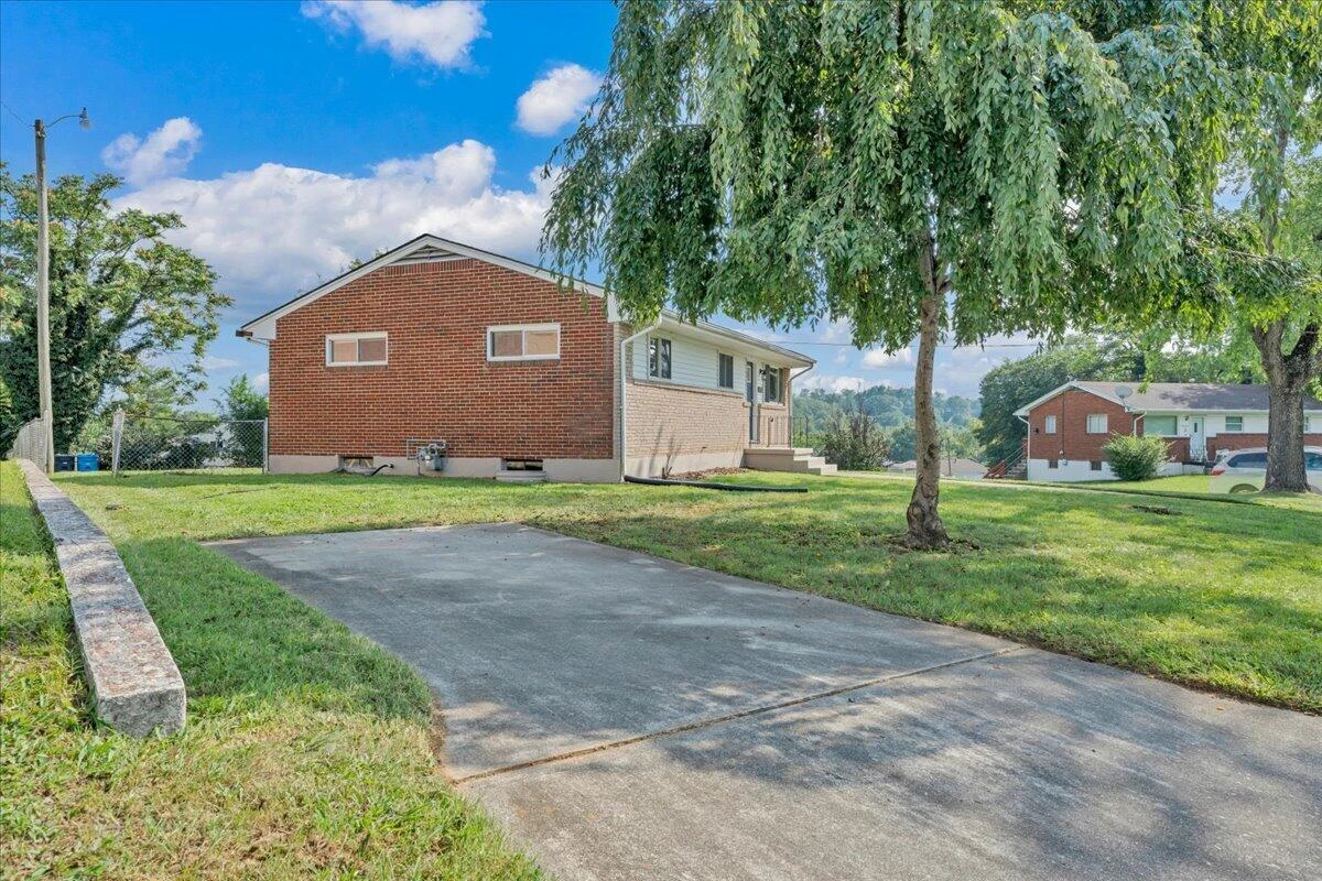 3768 Wilmont AVE NW - Photo 24