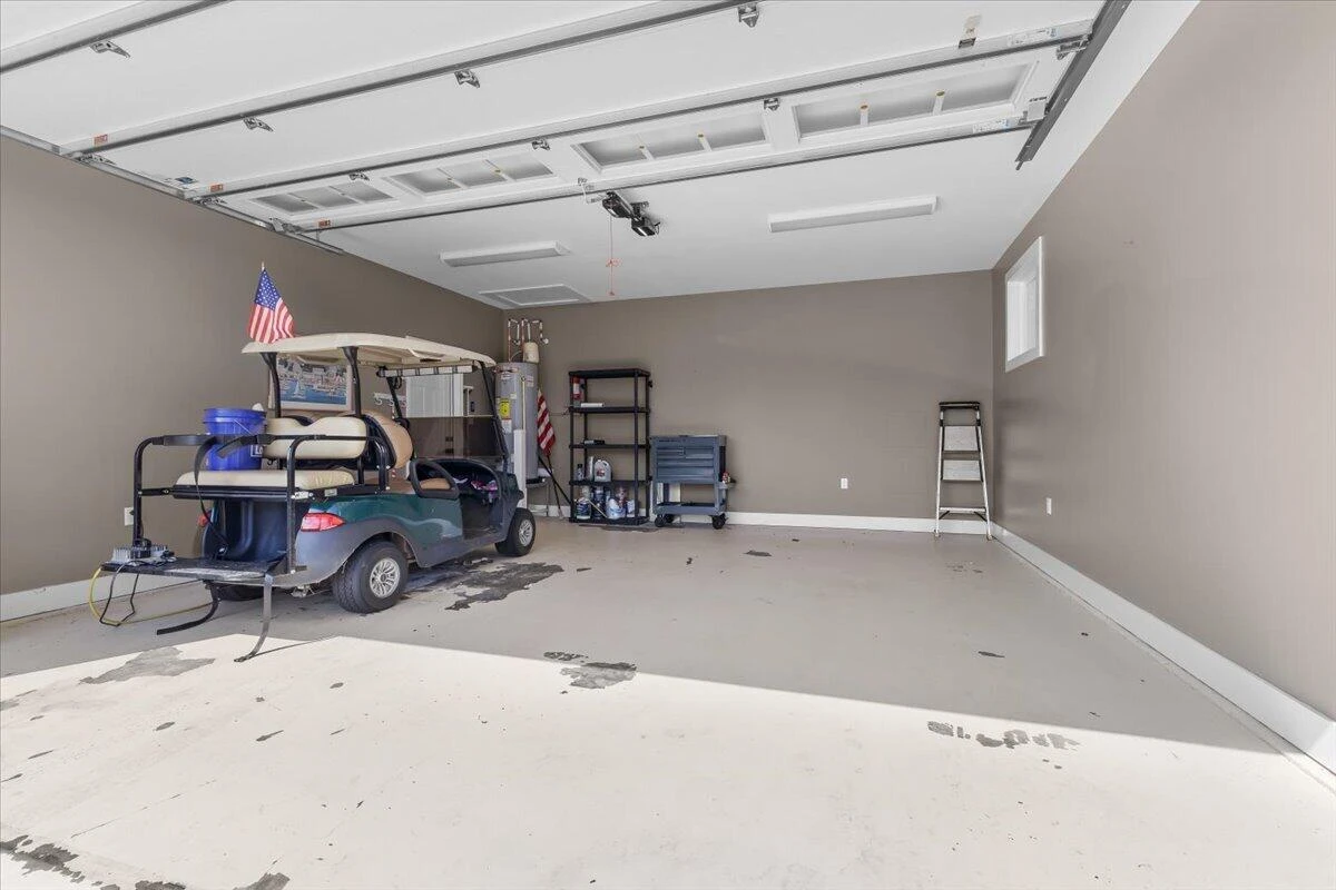 1054 Barrow Hills DR - Photo 9