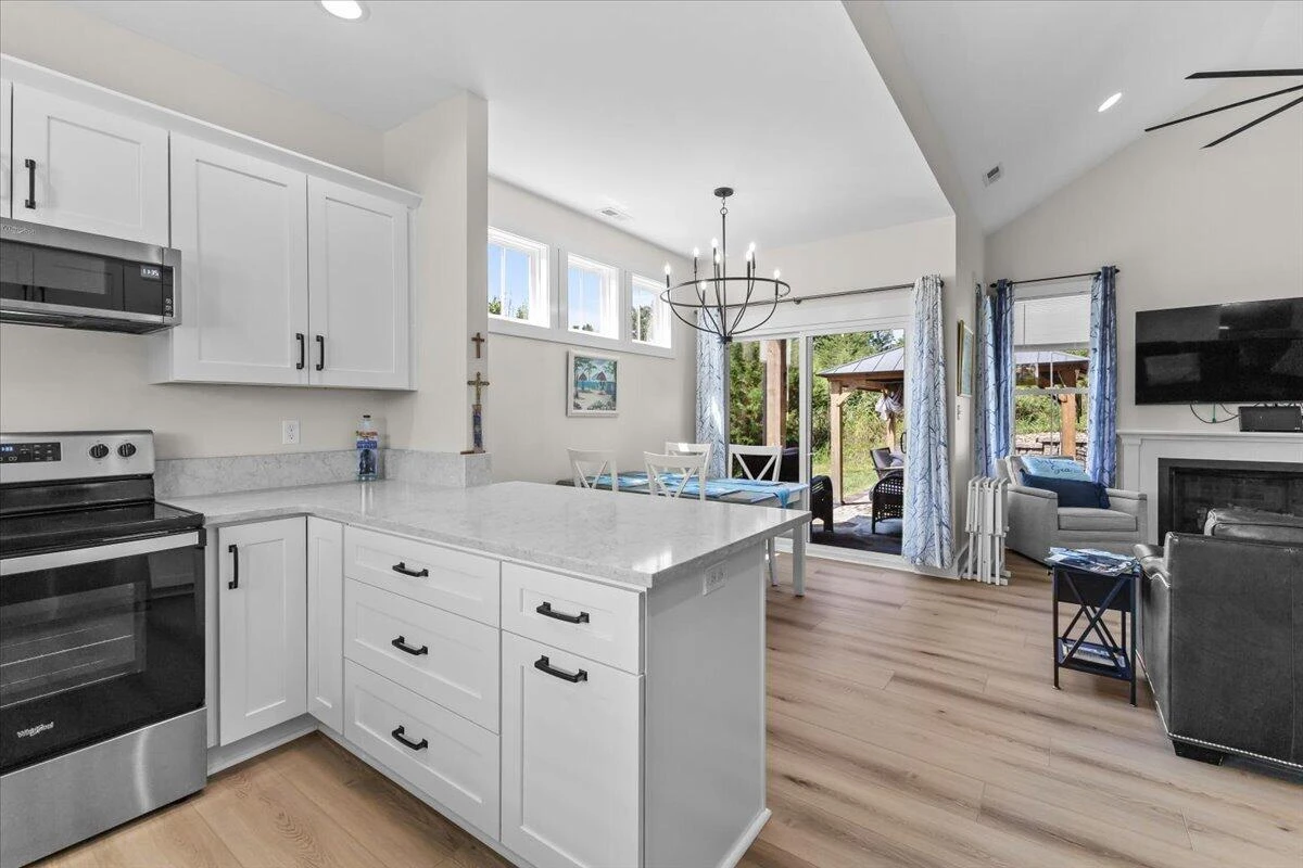 1054 Barrow Hills DR - Photo 24