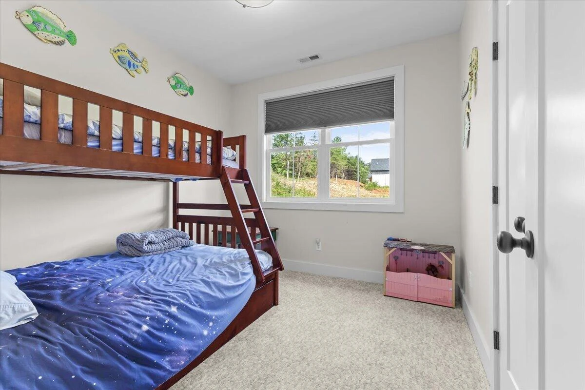 1054 Barrow Hills DR - Photo 33