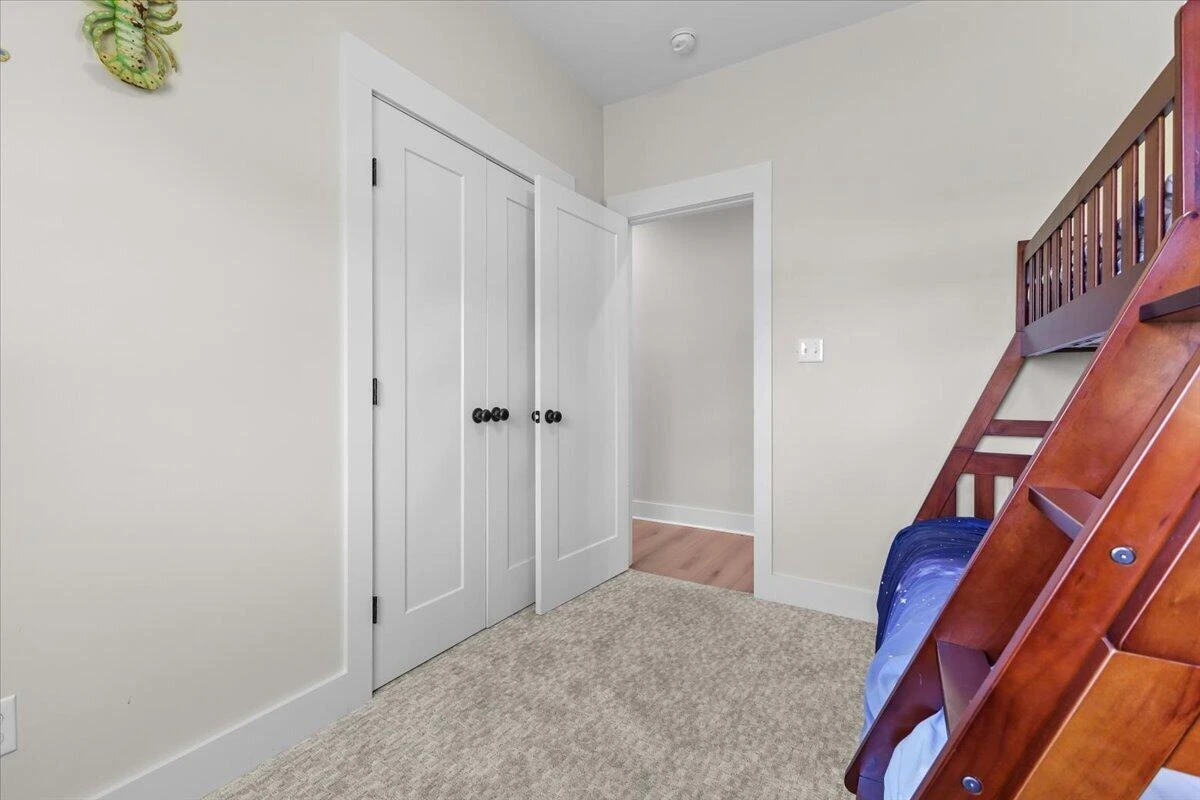 1054 Barrow Hills DR - Photo 34