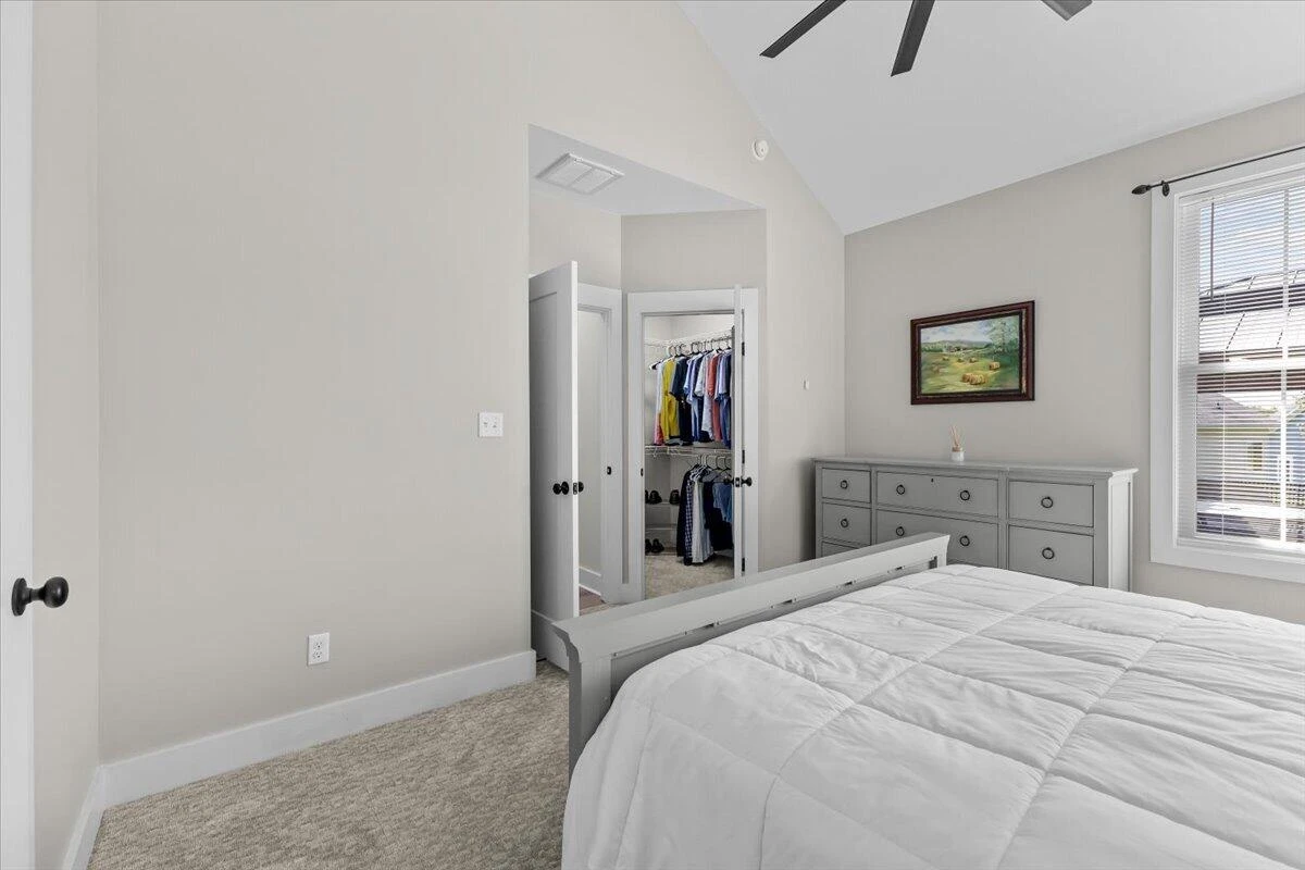 1054 Barrow Hills DR - Photo 37