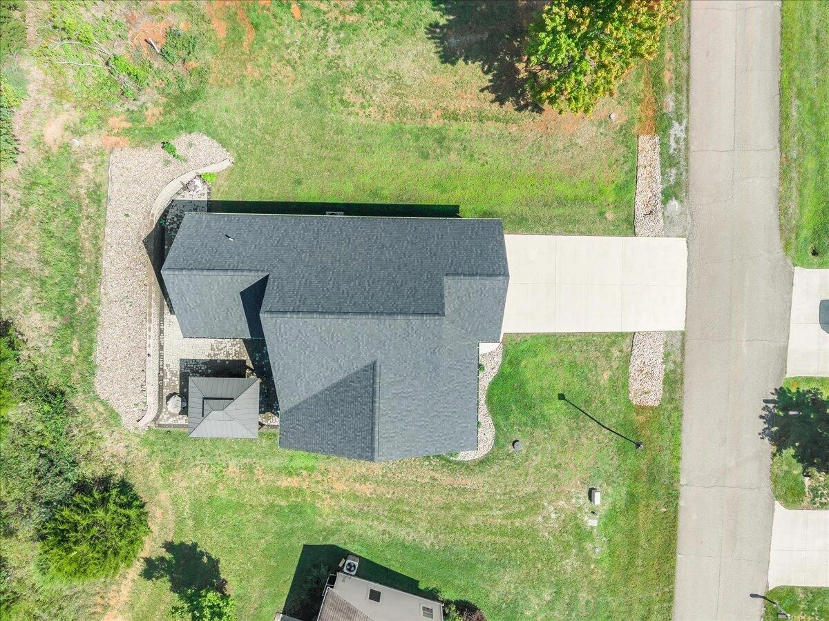 1054 Barrow Hills DR - Photo 40