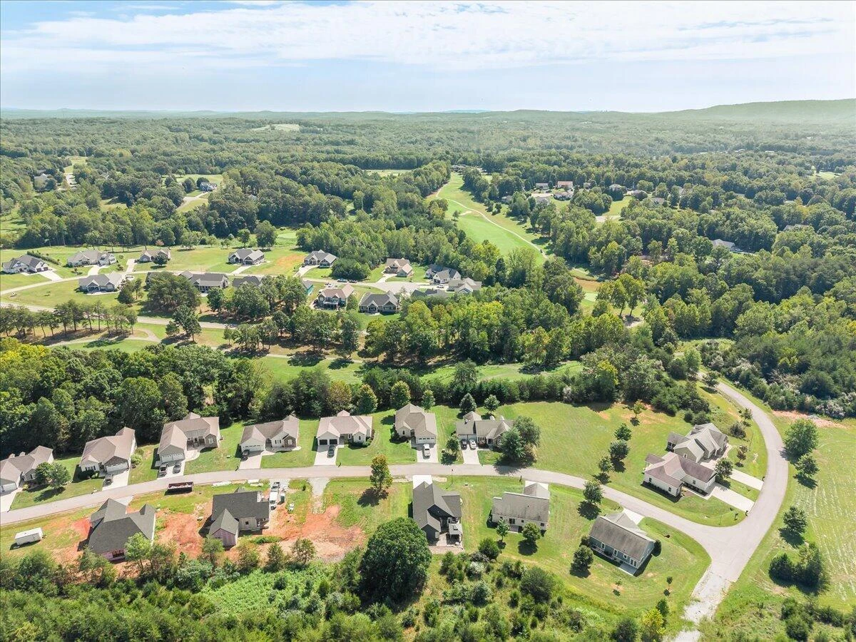 1054 Barrow Hills DR - Photo 47