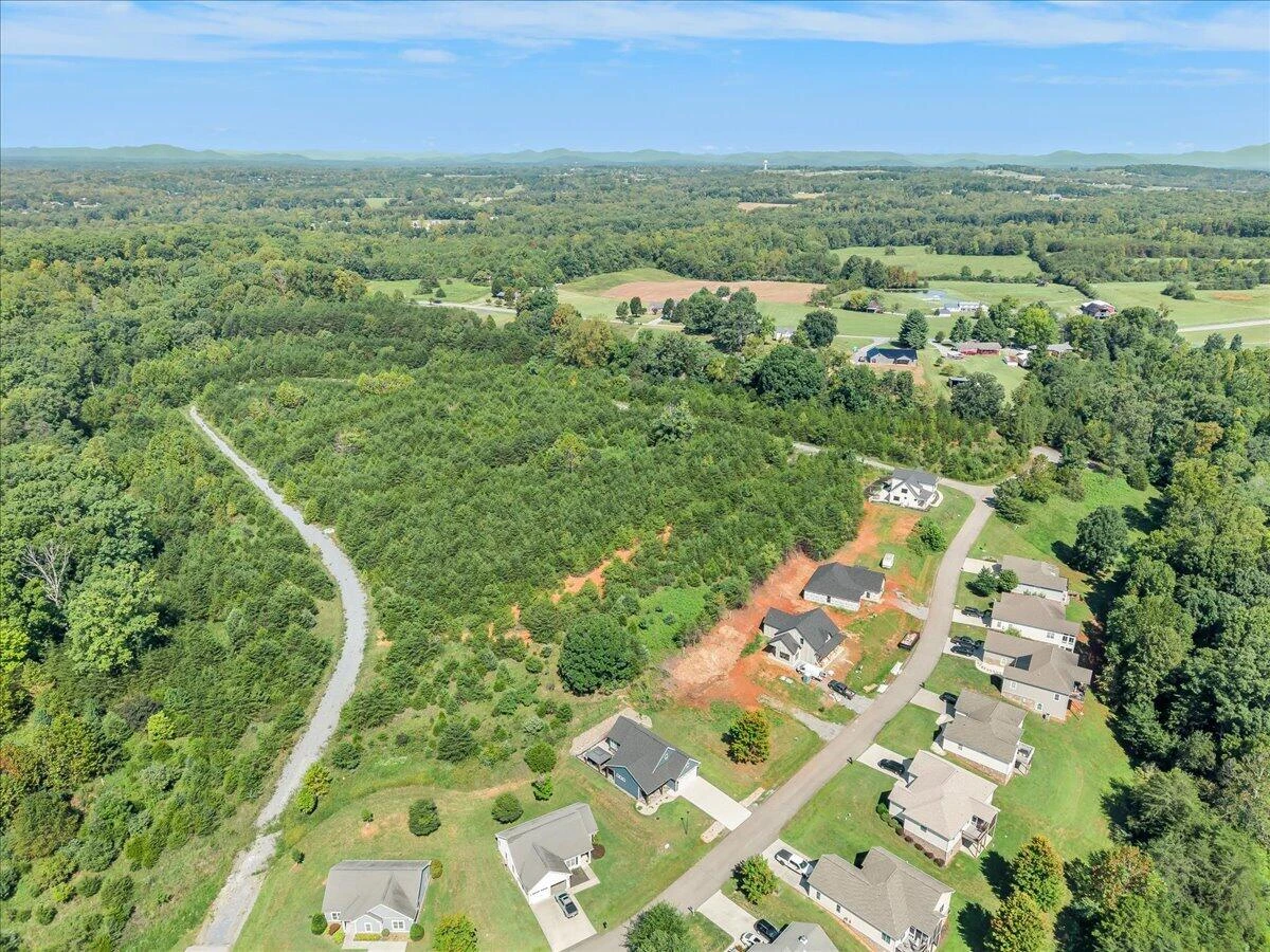 1054 Barrow Hills DR - Photo 50