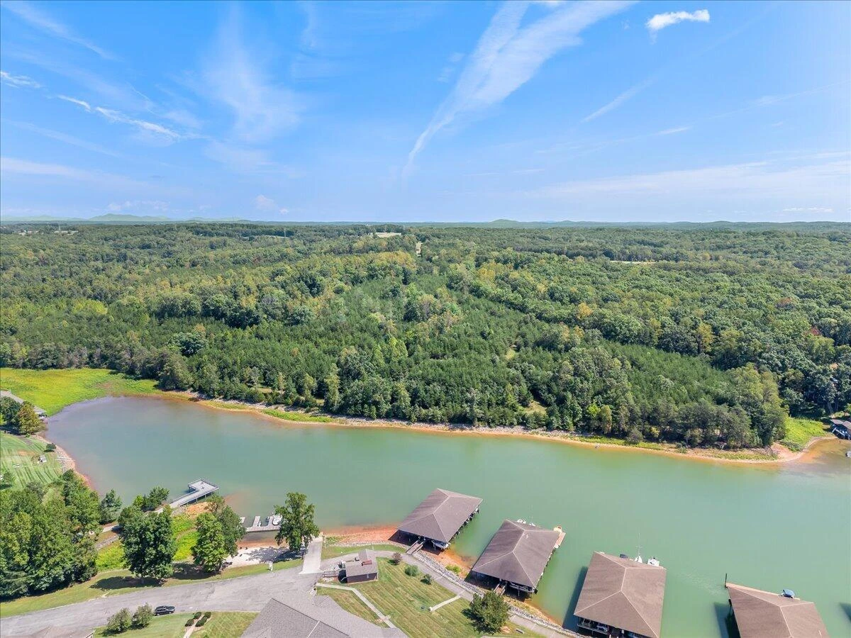 1054 Barrow Hills DR - Photo 65