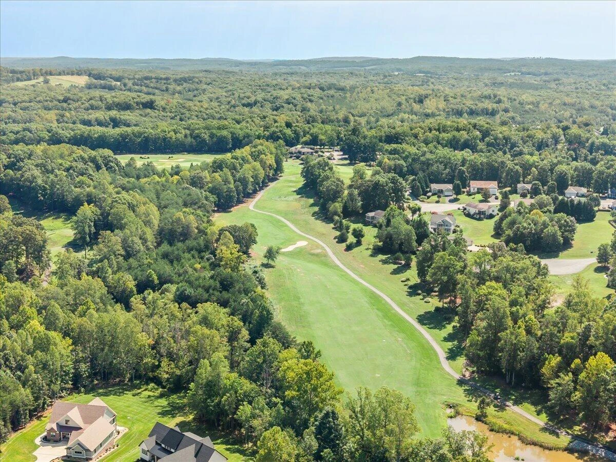 1054 Barrow Hills DR - Photo 66