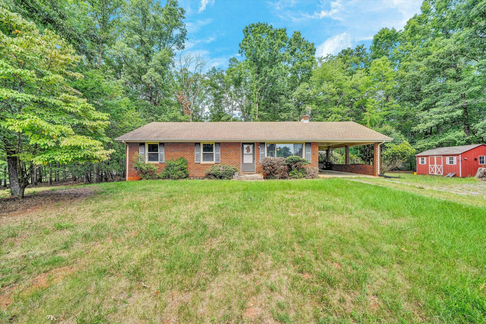 1617 Lonely Hollow RD