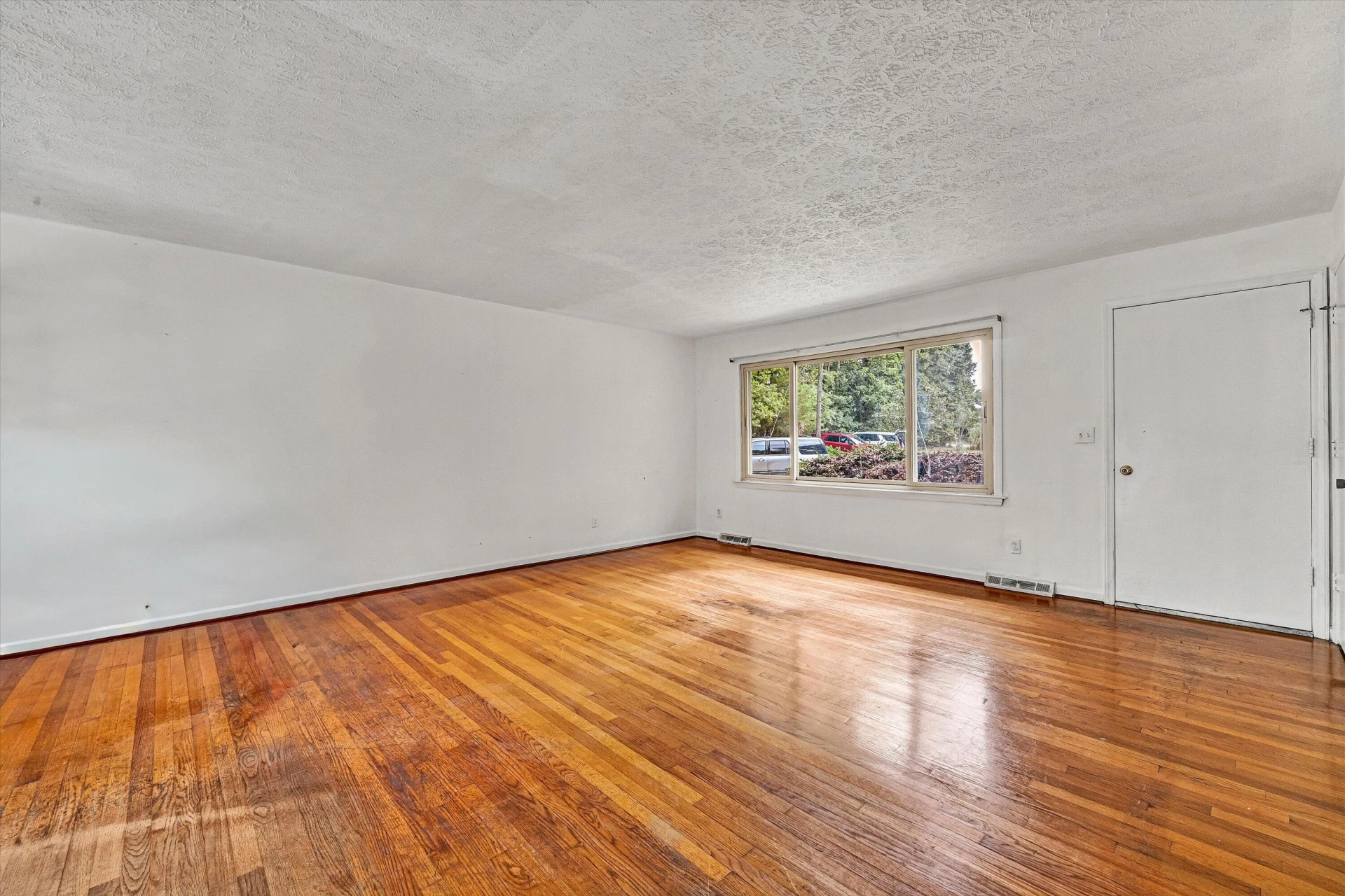 1617 Lonely Hollow RD - Photo 8