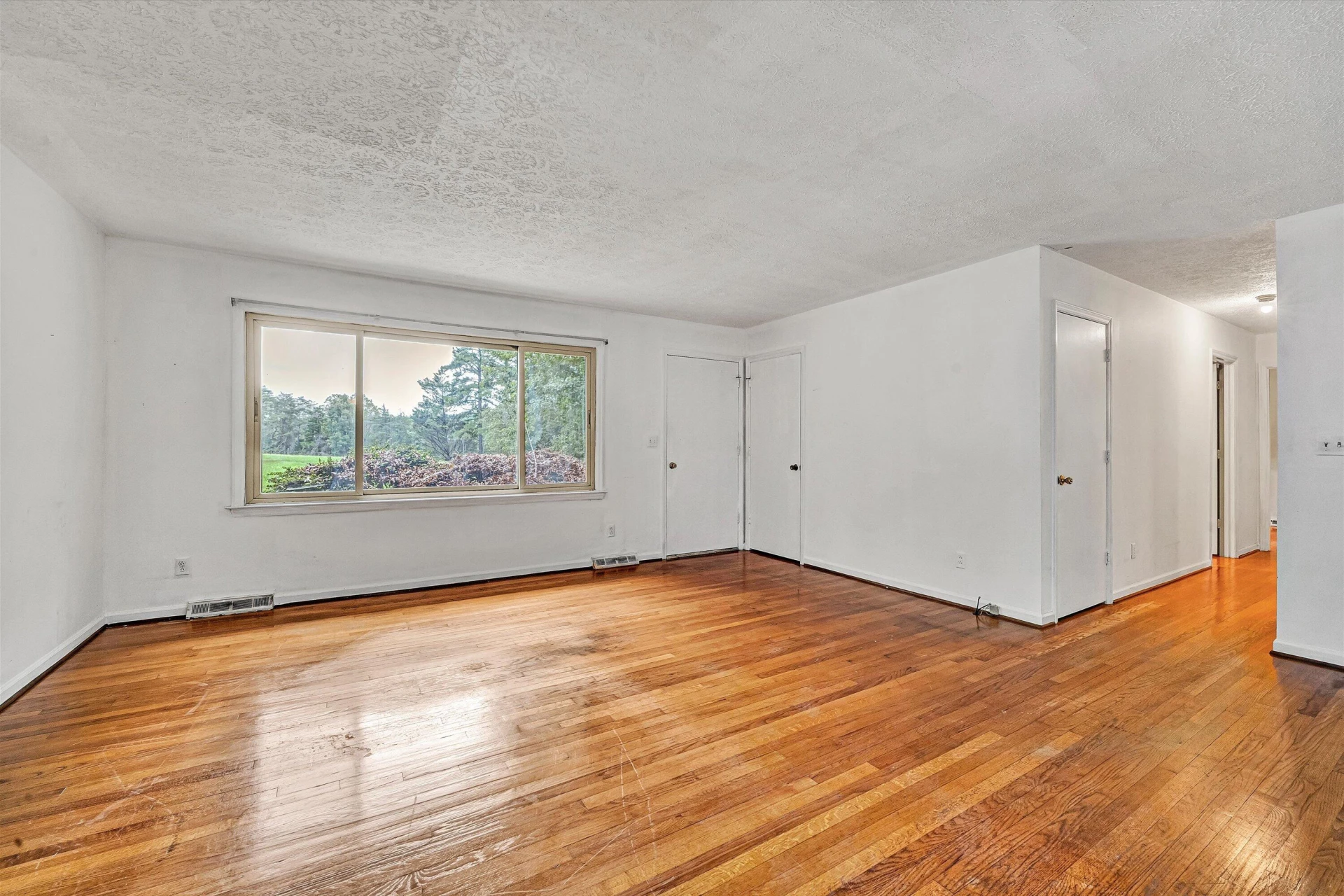 1617 Lonely Hollow RD - Photo 9